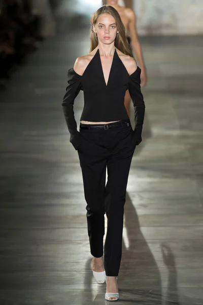 Look 24